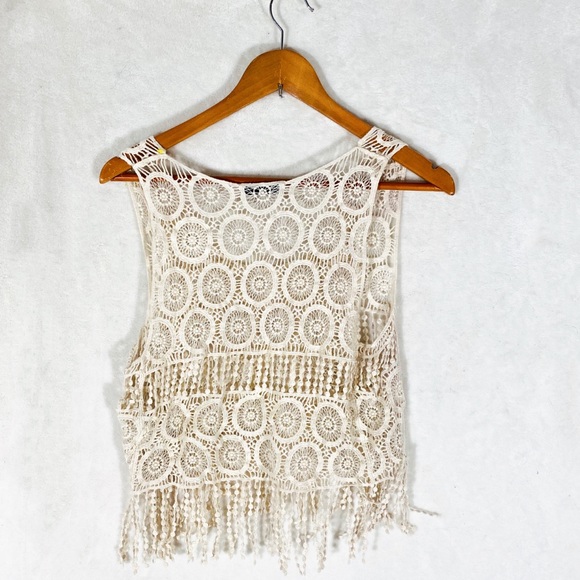 See through crochet fringed crop top - Picture 4 of 5